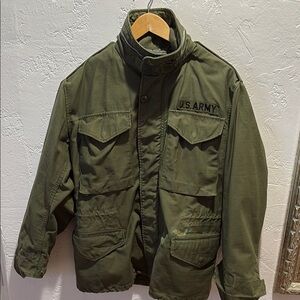 **RARE** VINTAGE U.S. Army Green Military Field Jacket
